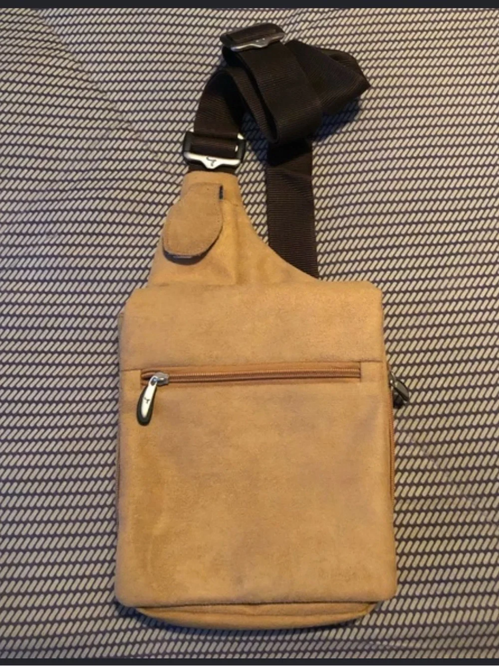 Travelon Anti-Theft Faux Suede Crossbody Travel Bag RFID, Sling Purse, tan, EUC.